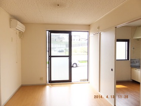 Living and room. Air-conditioned Western-style 6 tatami