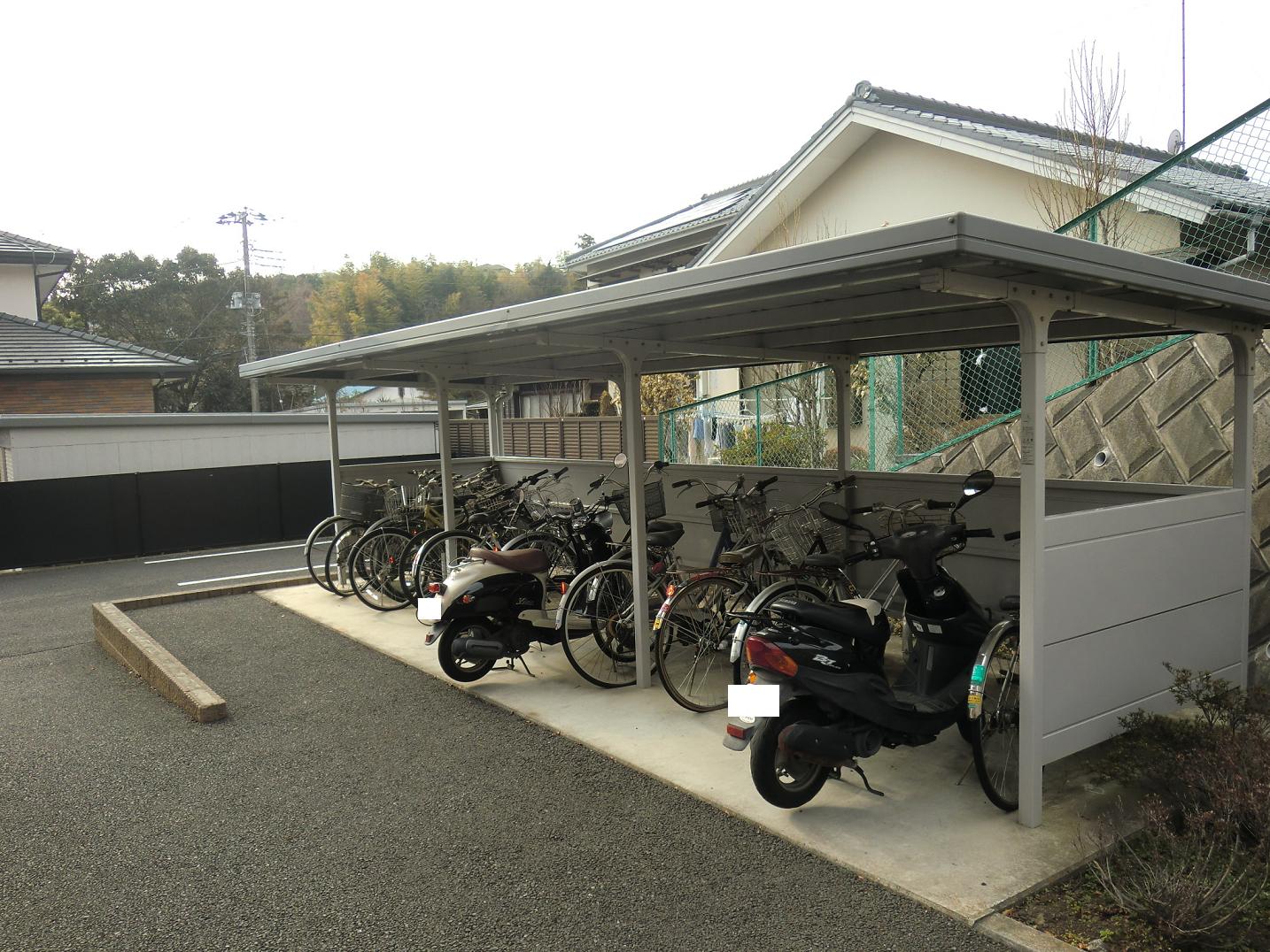 Other common areas. Bicycle (bike parked Allowed)