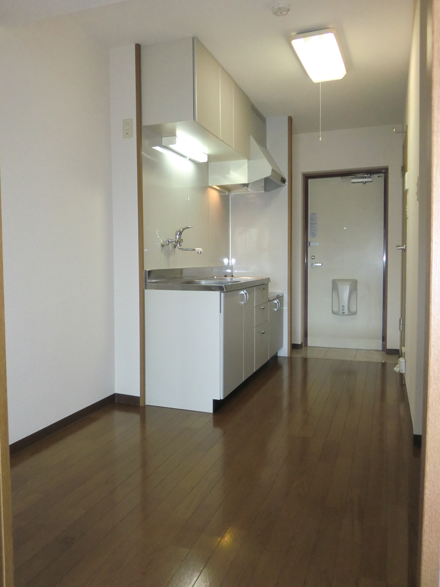 Kitchen. Kitchen (also put the refrigerator or cupboard)