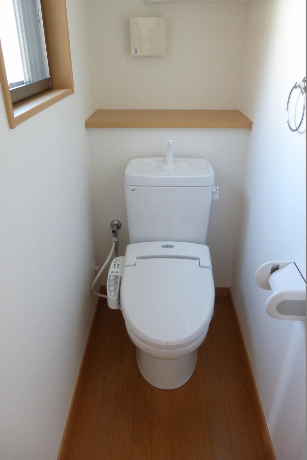 Toilet. 1F ・ 2F shower toilet!