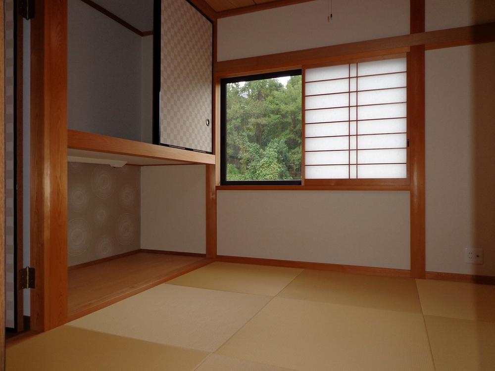 Other introspection. Since the view good from the Japanese-style room, It is like an atmosphere are in the inn !!