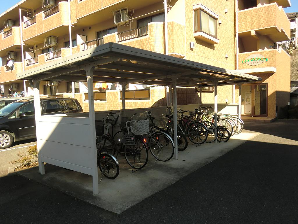 Other common areas. Bicycle (bike parked Allowed)