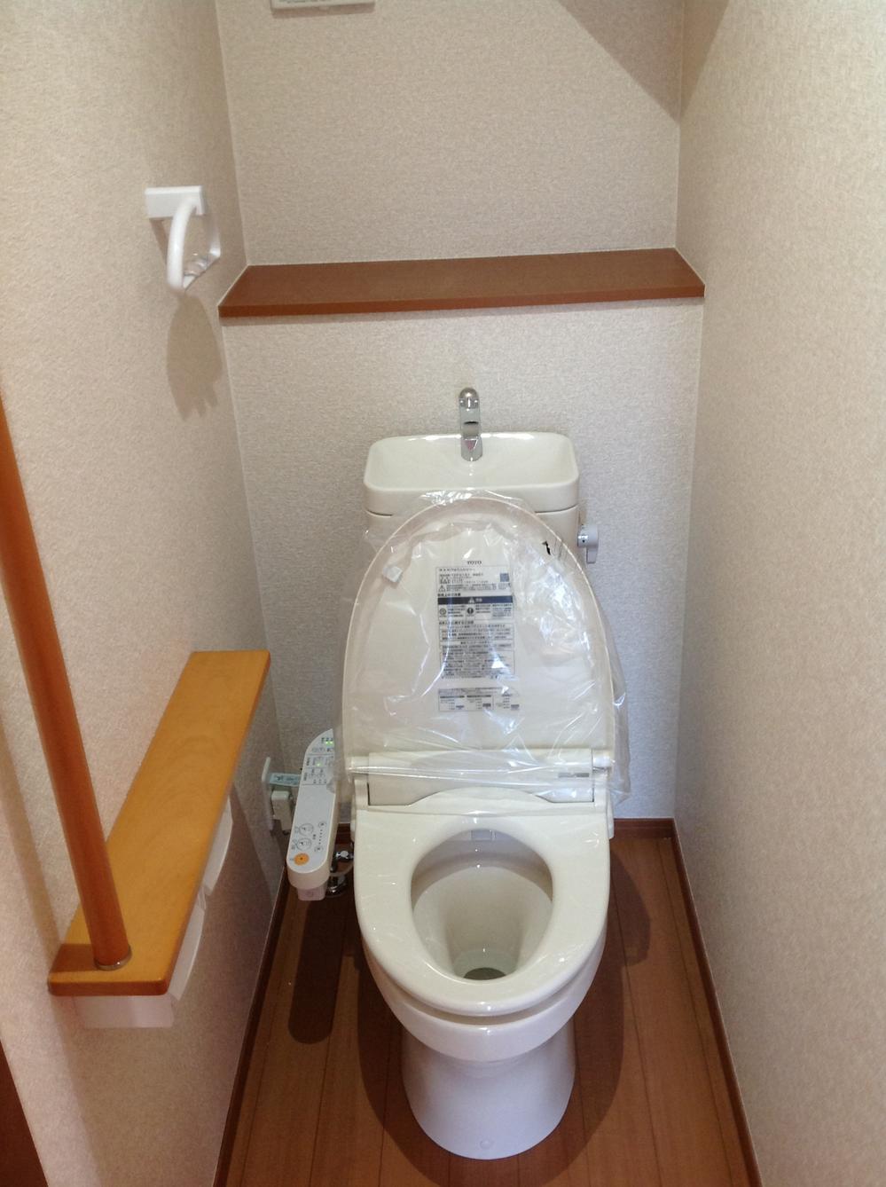 Toilet. Toilet (08 May 2013) Shooting