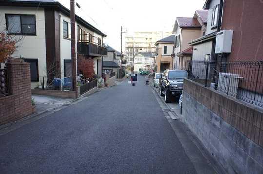 Local photos, including front road. Frontal road