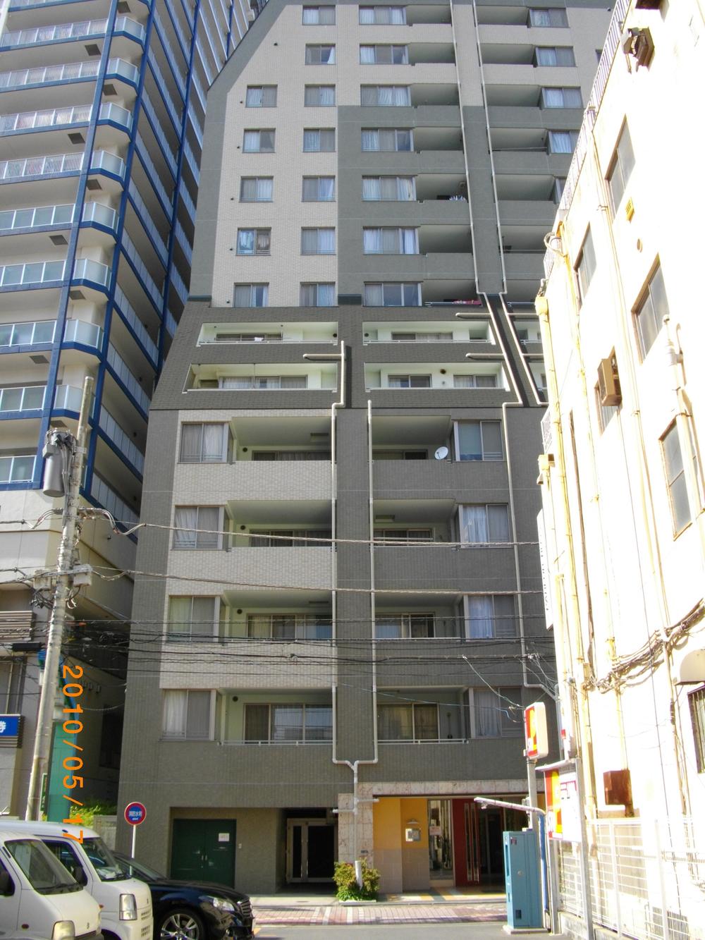 Local appearance photo. Local (September 2012) shooting