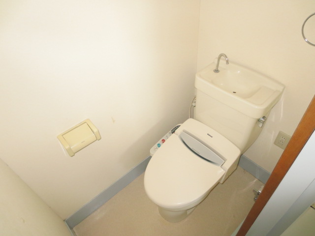 Toilet