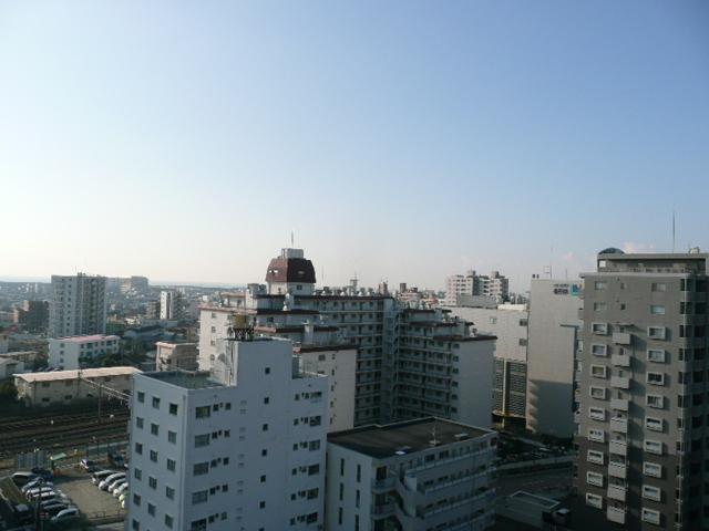 View photos from the dwelling unit. View from the site (December 2013) Shooting