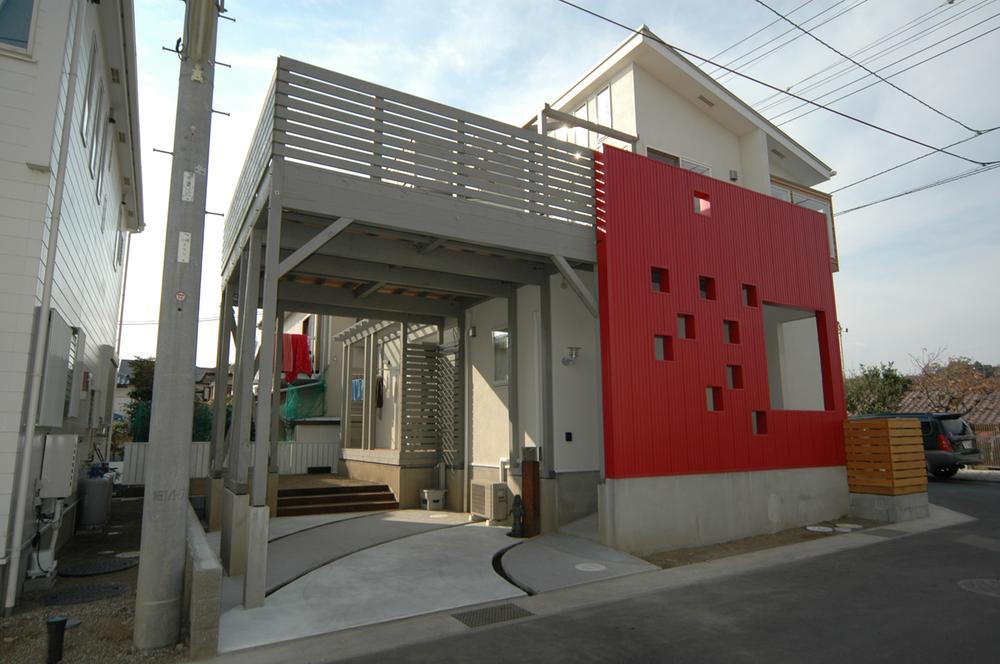 Building plan example (exterior photos). Appearance was a red symbol color (2)