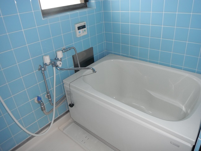 Bath. Tub has been replaced with a new bathtub