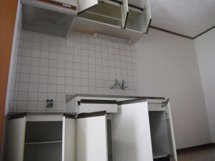 Kitchen. Storage capacity ◎ of the wife of the ally of the kitchen