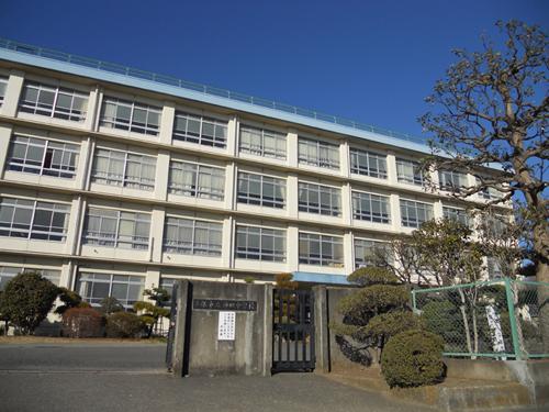 Junior high school. 1356m until Hiratsuka Municipal Shinmei junior high school