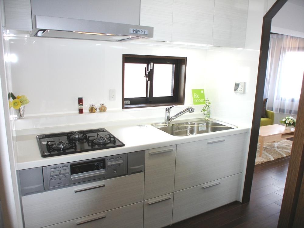 Kitchen. Local (July 2013) Shooting