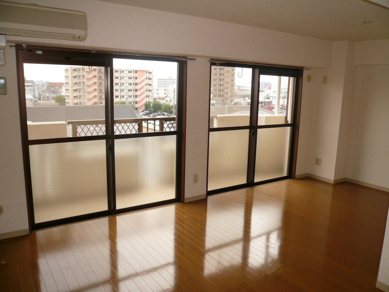 Living and room