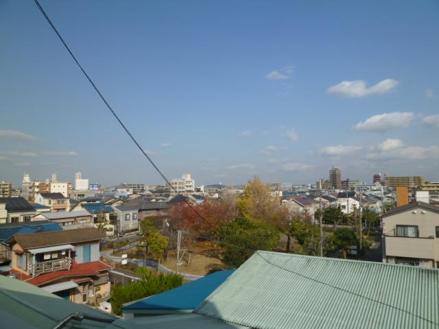 Non-living room. Indoor (11 May 2012) shooting