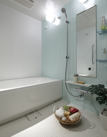 Bathing-wash room.  [bathroom] When Ya to stand up when entering the tub, Installing a handrail to support firmly the body. Also, Adopted a low-floor type unit bus with reduced straddle height of the bathtub, You can bathe in the smooth.