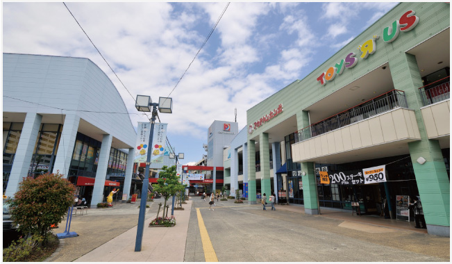 Shopping centre. Light On OSC Shonan City store up to (shopping center) 717m