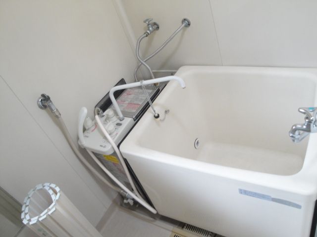 Bath. Balance kettle
