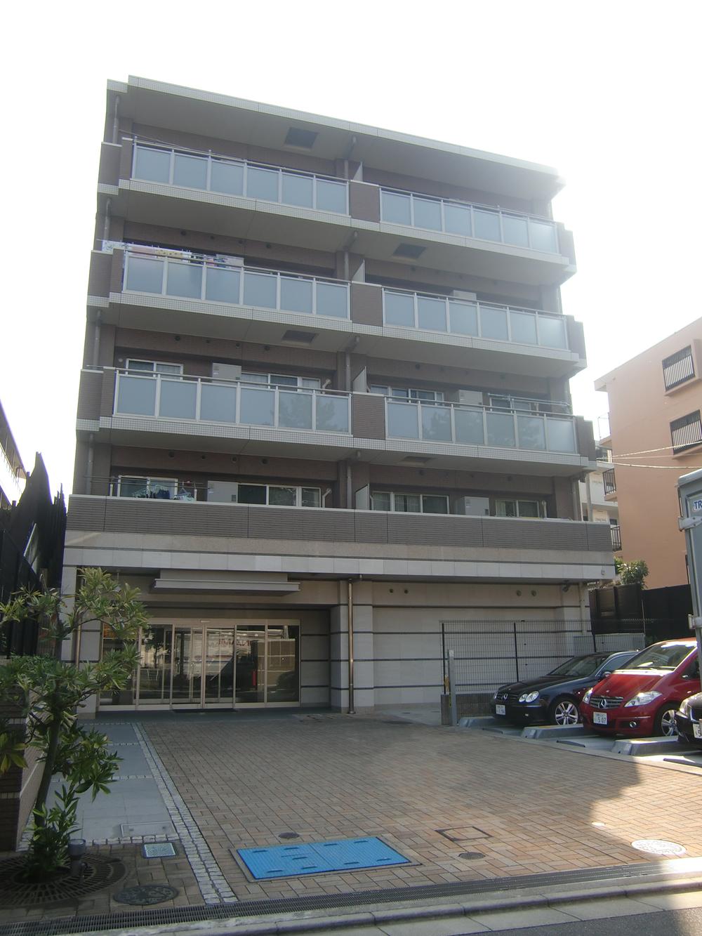 Local appearance photo