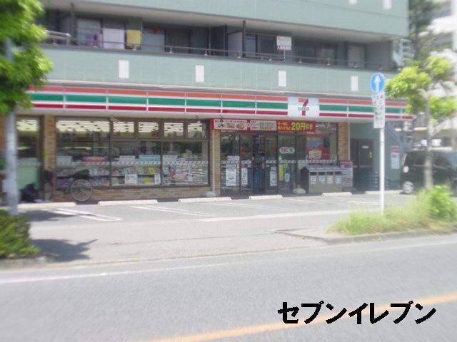Convenience store. 378m to Seven-Eleven Hiratsuka Nijigahama shop