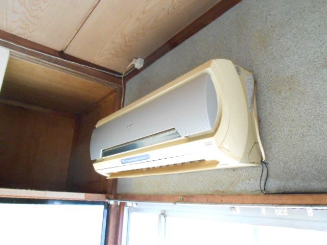 Other Equipment. Air conditioning one service