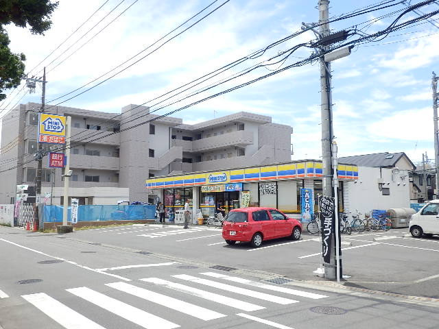 Convenience store. MINISTOP up (convenience store) 390m
