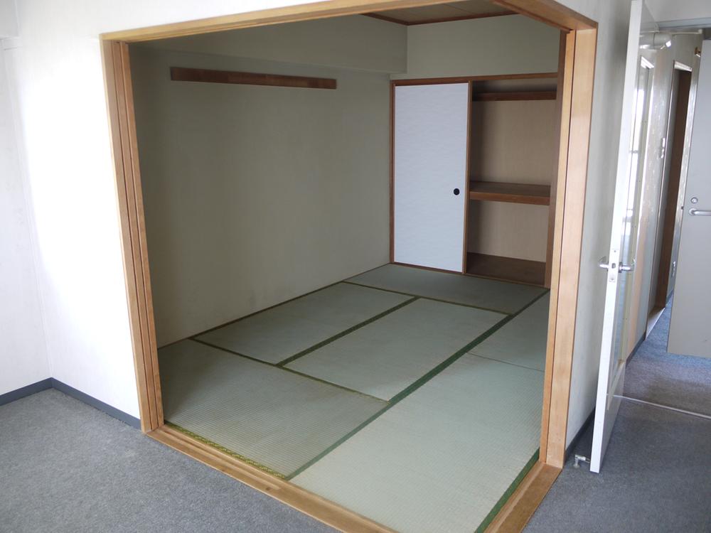 Non-living room. Local (September 2013) Shooting