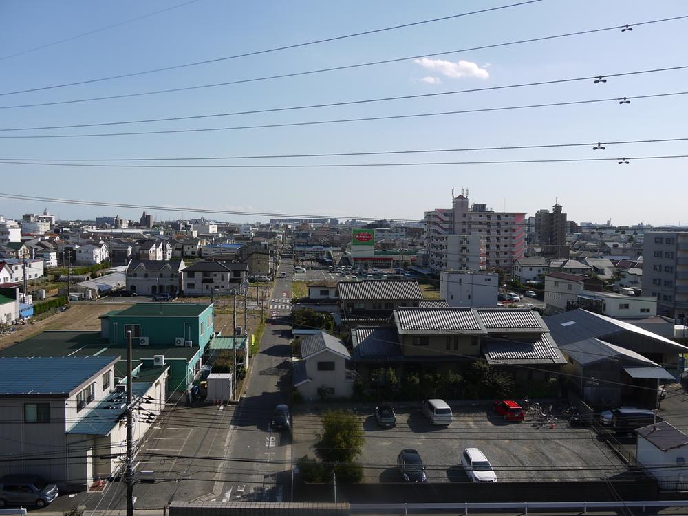 View photos from the dwelling unit. View from local (September 2013) Shooting