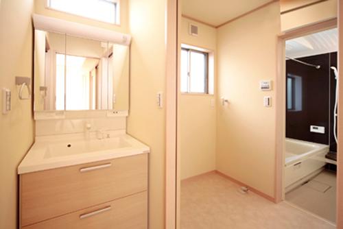 Building plan example (introspection photo). Independent Powder Room bathroom ・ By dividing the changing room wash the (powder room), You can use the wash basin without hesitation can have people in a change of clothes. Price 14 million yen, Building area 95.87 sq m