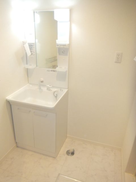Washroom. Dressing room