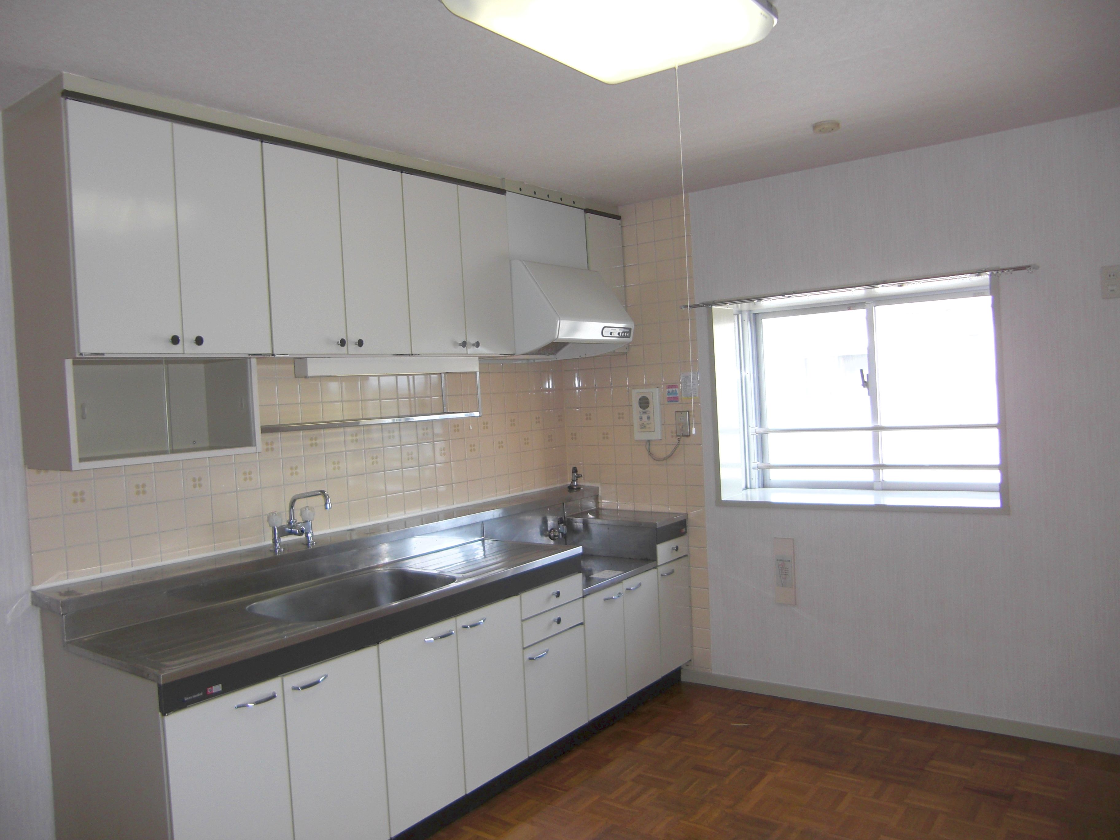 Kitchen. dining ・ There are 7.5 tatami only kitchen.