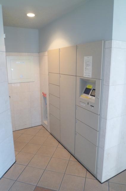 Entrance. Common areas