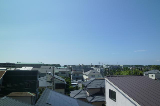 View photos from the dwelling unit. View from local (September 2013) Shooting