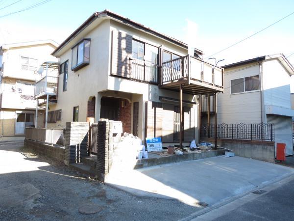 Local appearance photo. outer wall ・ And Roof Coatings (renovation This is a middle of the photo)