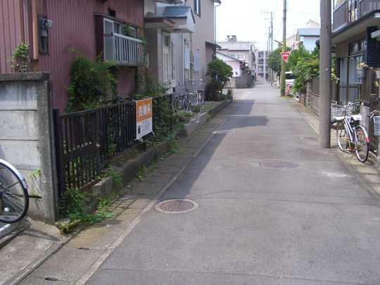 Local photos, including front road. Frontal road