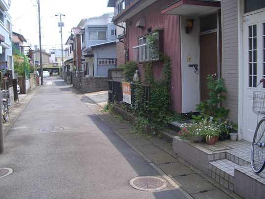 Local photos, including front road. Frontal road
