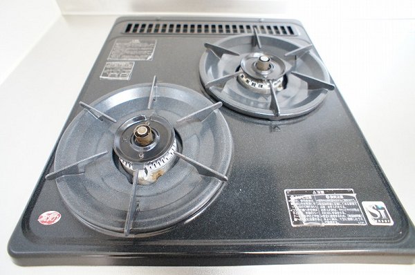 Kitchen. Two-burner gas stove with kitchen
