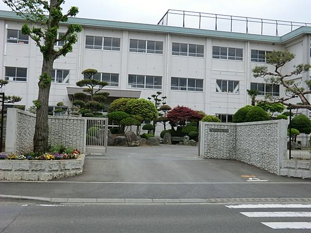 Primary school. 909m until Hiratsuka Tatsugane eyes elementary school