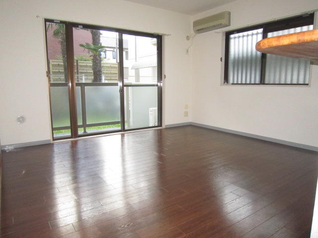Living and room