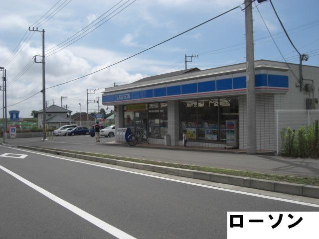 Convenience store. 720m until Lawson Hiratsuka Sanada shop