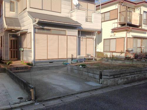 Local appearance photo. There is parking space in front of the entrance. (November 2012) shooting