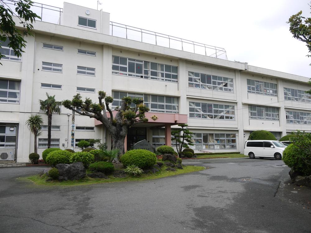 Primary school. 531m until Hiratsuka Municipal Kanda Elementary School