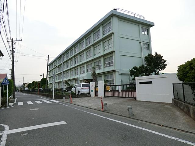 Primary school. 1571m until Hiratsuka Municipal Pink Elementary School