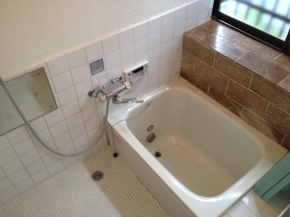 Bathroom. It is the bathroom of the calm atmosphere in which the white-toned!