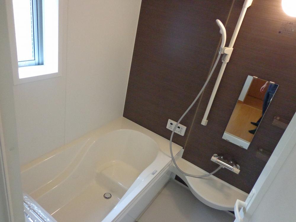 Bathroom.  [1 Building] Unit bus is equipped with bathroom drying function !!