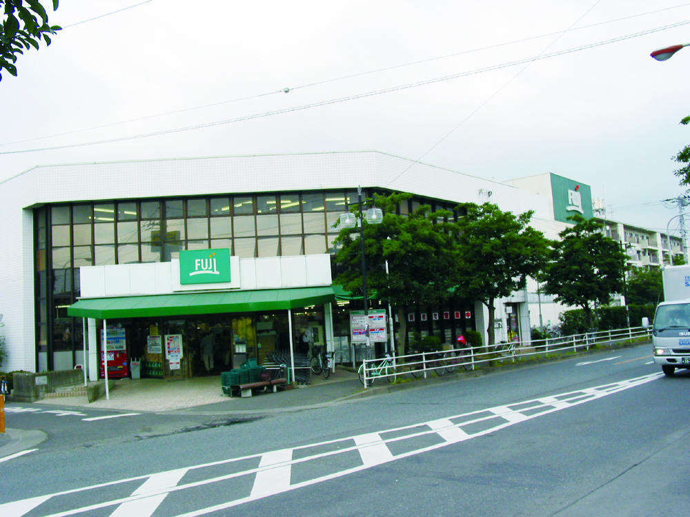 Supermarket. Fuji until Tokunobu shop 1366m