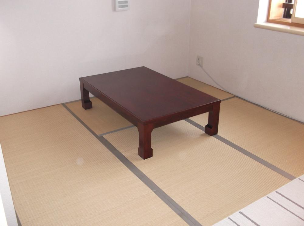 Non-living room. Local (10 May 2013) Shooting