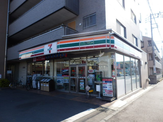 Convenience store. 364m to Seven-Eleven (convenience store)