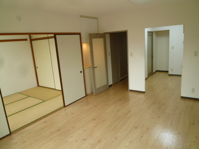 Other room space. Next to the living room is Japanese-style room.