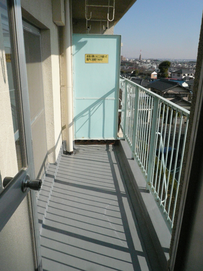 Balcony. Photo is the same type ・ It is another dwelling unit.