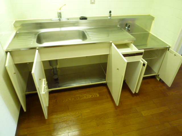 Kitchen. Kitchen storage lot